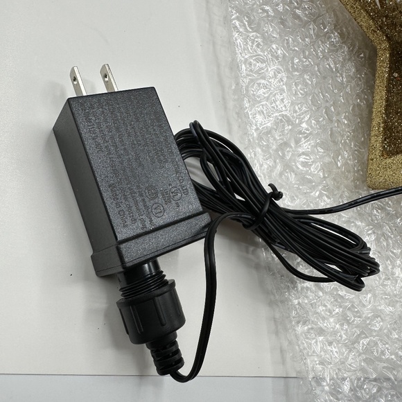 Christmas Tree Topper Lighted LED Star Snowflake Projector Rotating Lamp - Picture 6 of 8